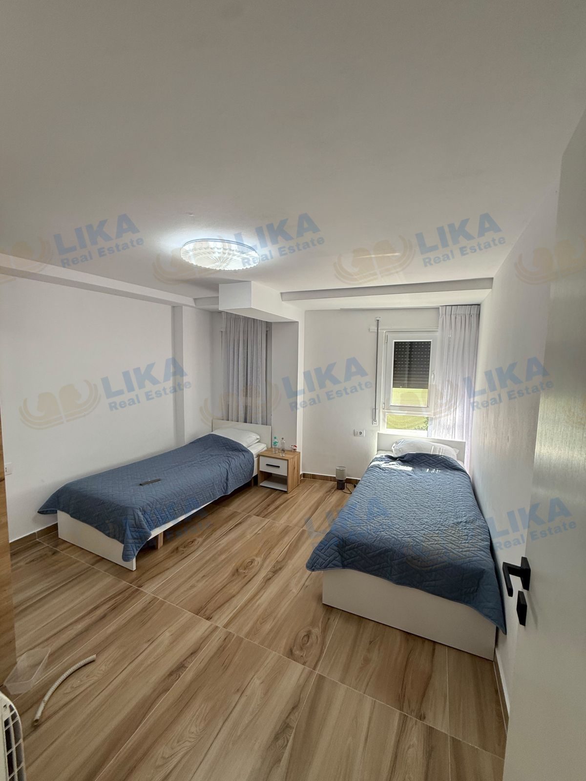 DUPLEX NË SHITJE ME GARAZH FALAS – 123 m², VETËM 1,300 €/m²