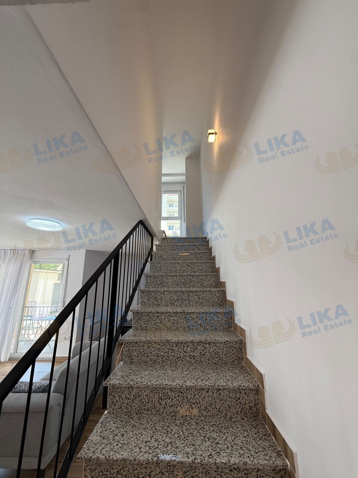 DUPLEX NË SHITJE ME GARAZH FALAS – 123 m², VETËM 1,300 €/m²