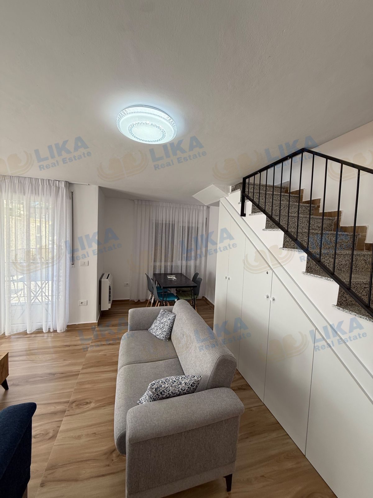 DUPLEX NË SHITJE ME GARAZH FALAS – 123 m², VETËM 1,300 €/m²