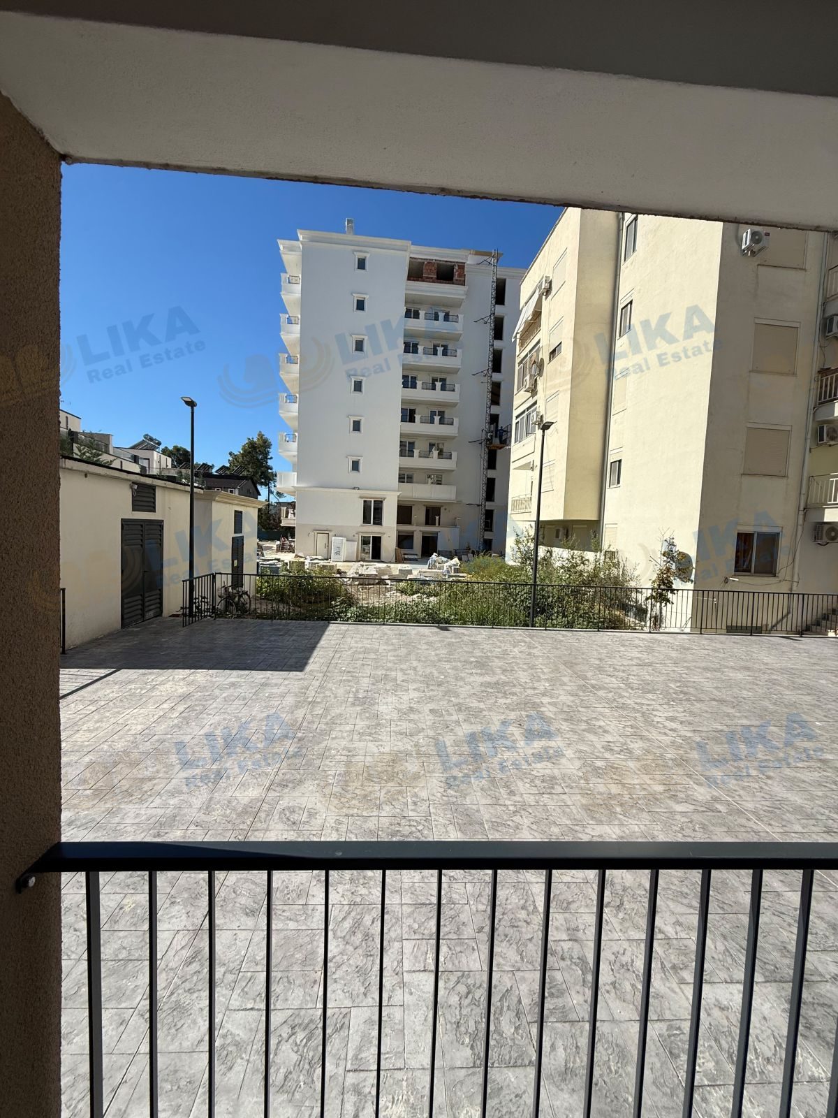 DUPLEX NË SHITJE ME GARAZH FALAS – 123 m², VETËM 1,300 €/m²