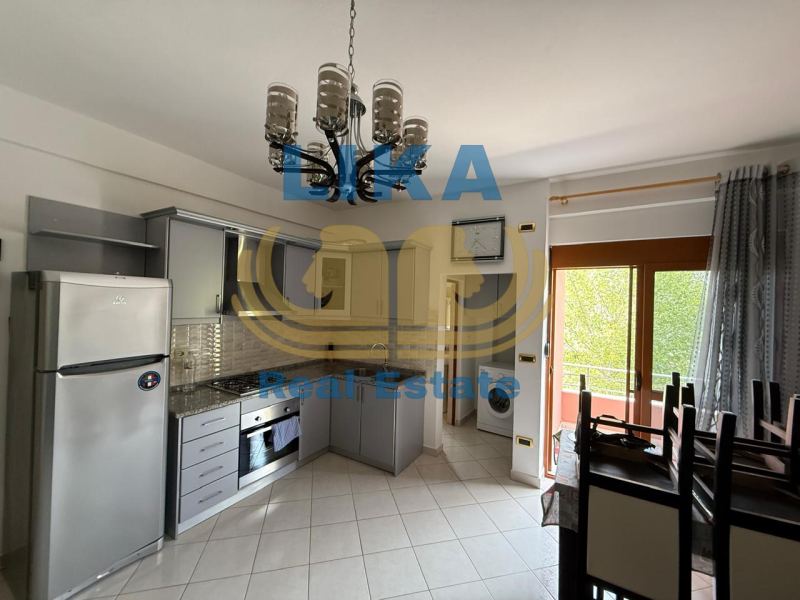 Apartament 2+1+2 në Shitje në Mali i Robit, Golem – Vetëm 300 Metra nga Deti