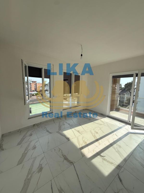 Apartament 1+1 për shitje në Golem – Zona e Vienës, vetëm 200 metra nga deti