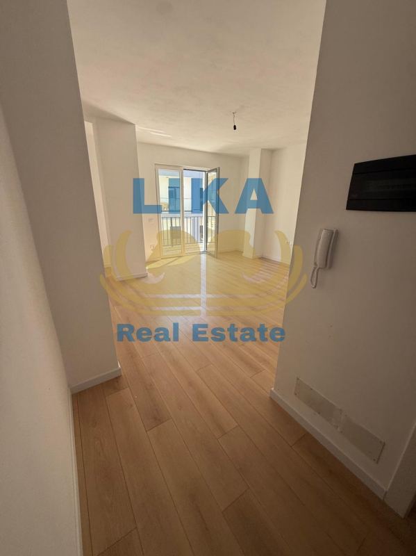APARTAMENTE EKSKLUZIVE NË SHITJE PRANË DETIT