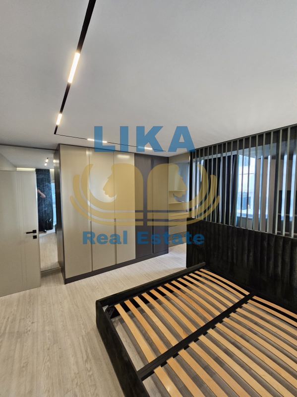 Apartament 2+1+2 në shitje në Mali i Robit – Vijë e parë me detin