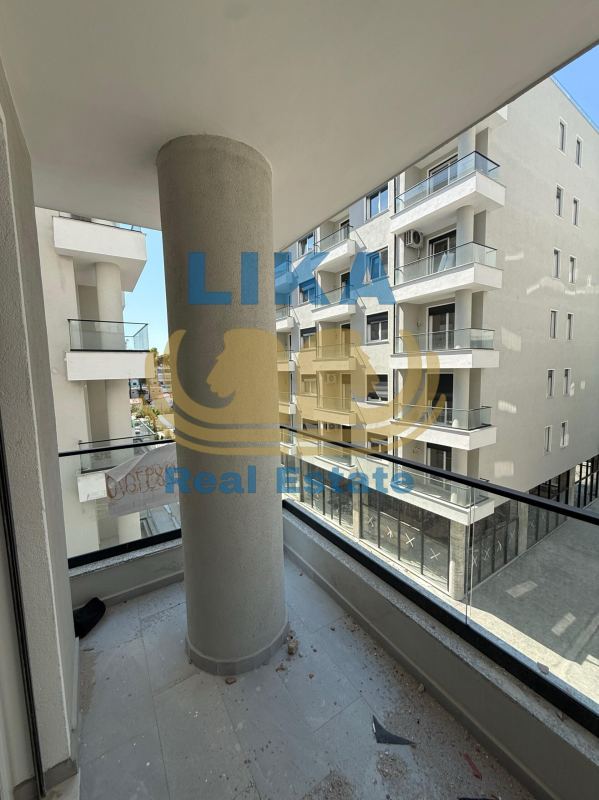 APARTAMENT 1+1 NË VM RESORT – VETËM 200 METRA NGA DETI