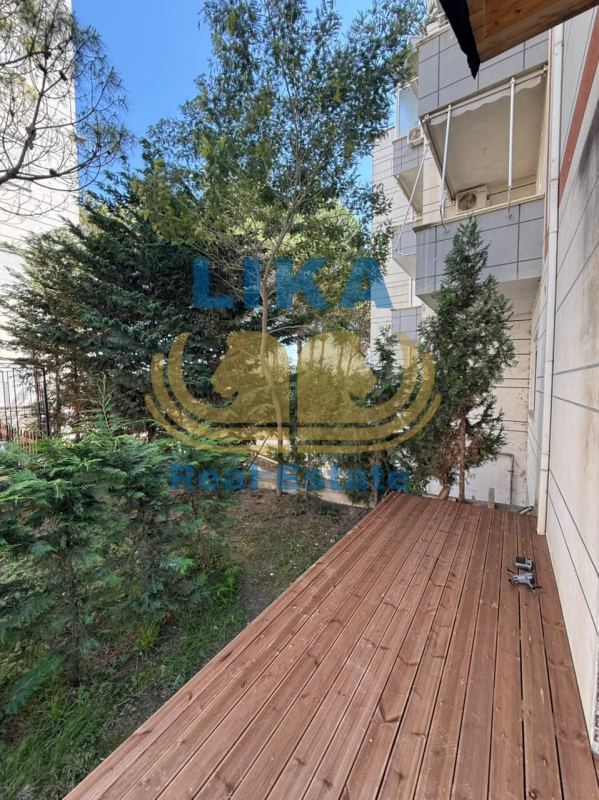 Apartament 2+1 në shitje në Qerret – Pranë detit me verandë 40 m² – 180,000€