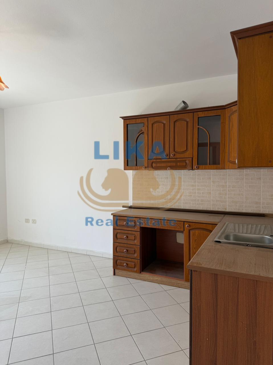 Apartament në Shitje në Mal të Robit, Golem – Çmimi më i ulët!