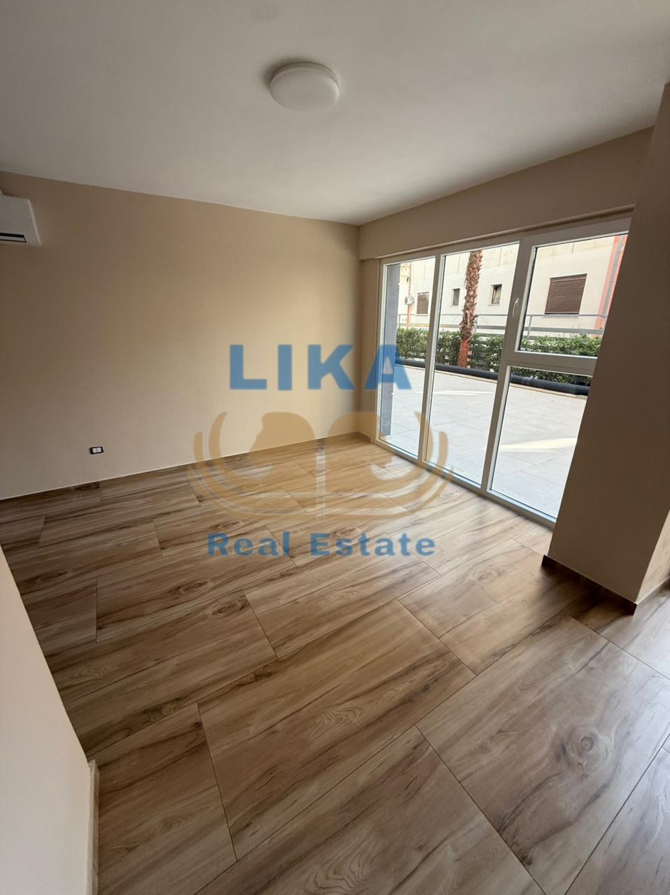 Duplex në shitje në Mali i Robit, Golem | 104 m² | 200 m nga deti