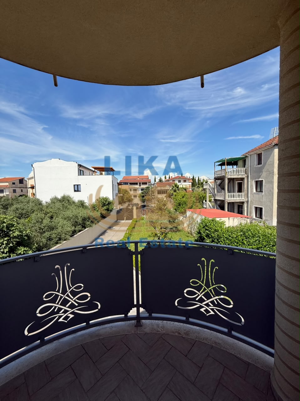 Vilë Moderne në Shitje në Kavajë