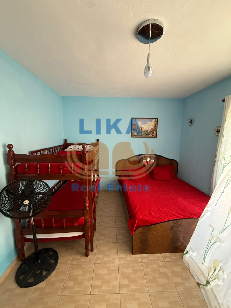 Apartament 1+1 për shitje në Mali i Robit, Golem – vetëm 300 metra nga deti.