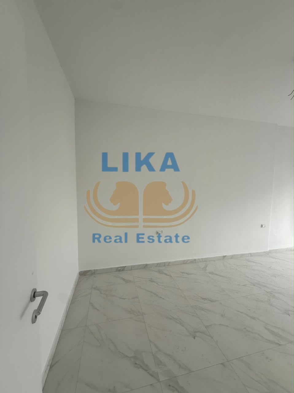 Apartamente 1+1 për shitje në Mali i Robit – vetëm 250 metra nga deti