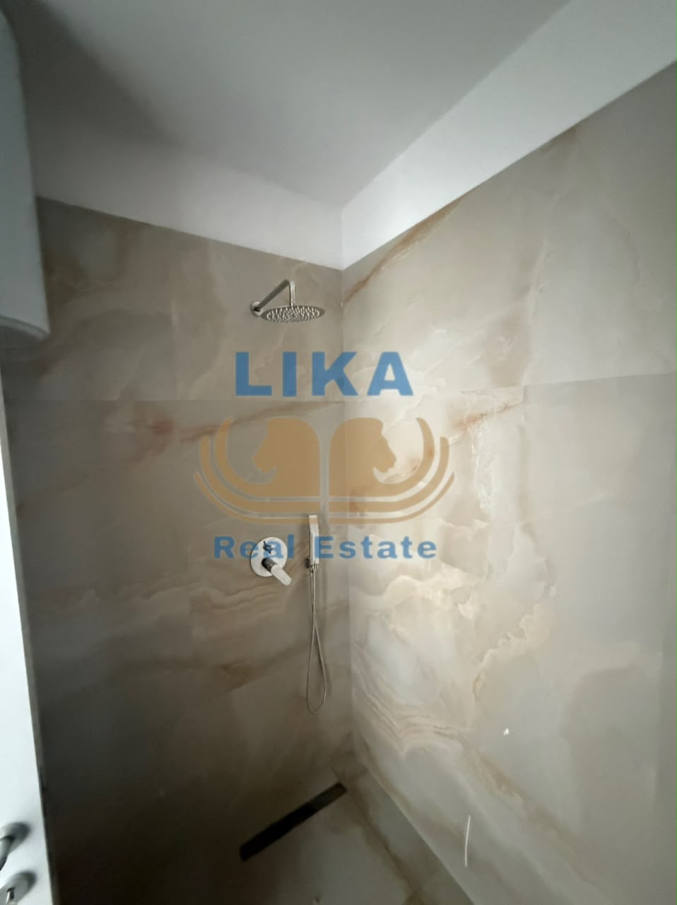 Apartamente 1+1 për shitje në Mali i Robit – vetëm 250 metra nga deti