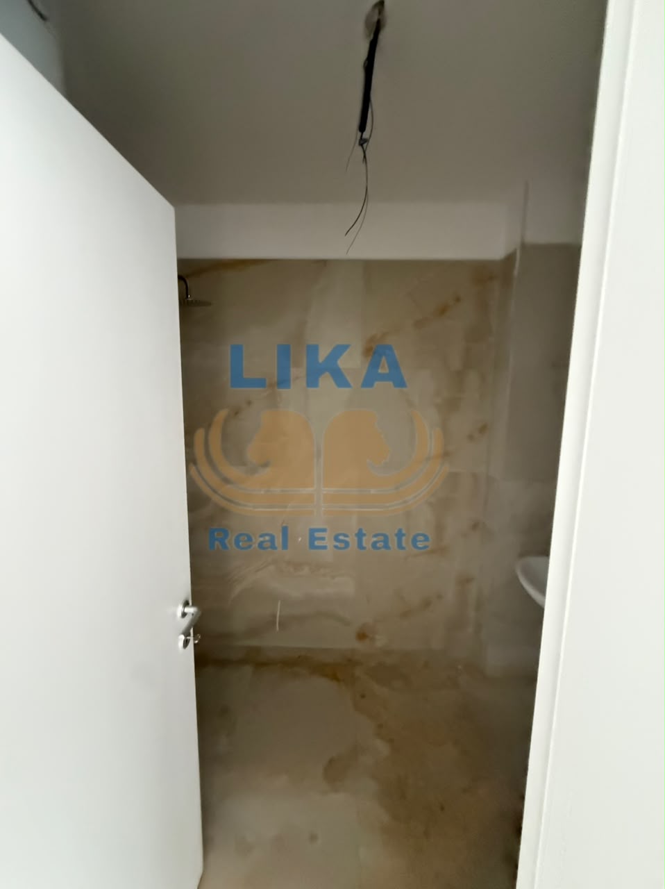 Apartamente 1+1 për shitje në Mali i Robit – vetëm 250 metra nga deti