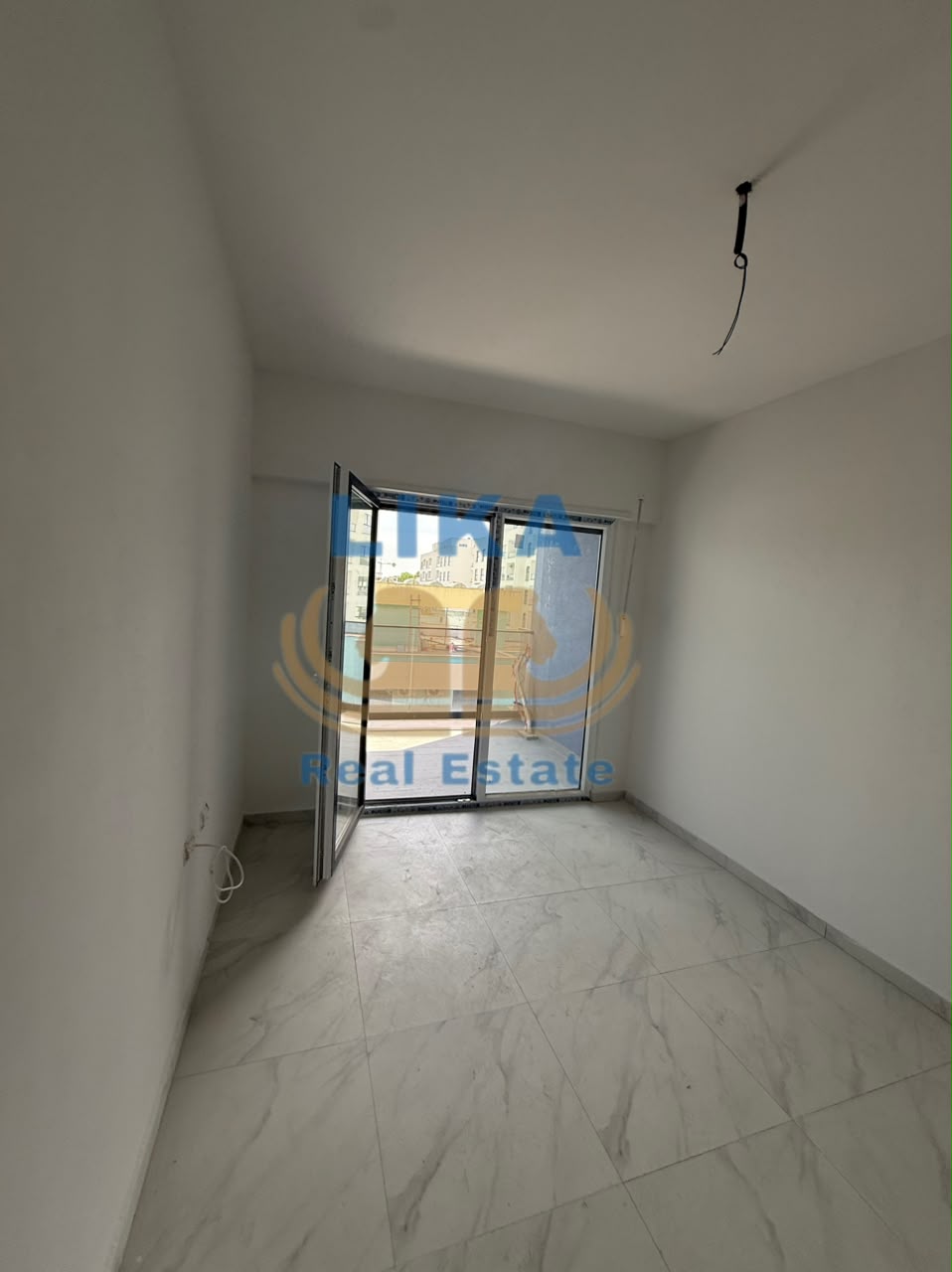 Apartamente 1+1 për shitje në Mali i Robit – vetëm 250 metra nga deti