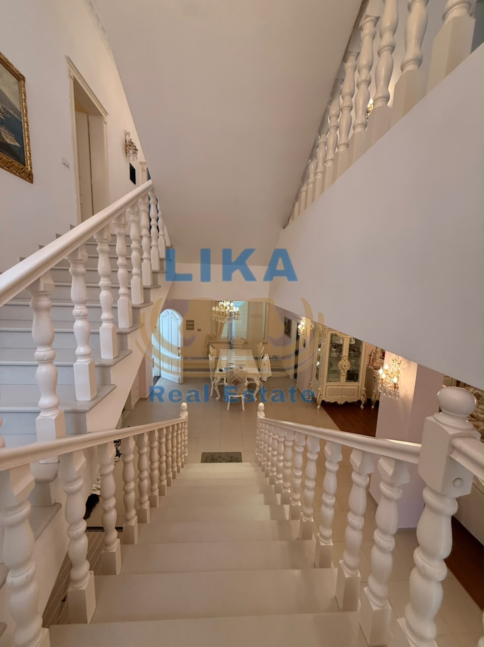Shitet Vilë Luksoze në Qerret – Vijë e Parë Bregdetare