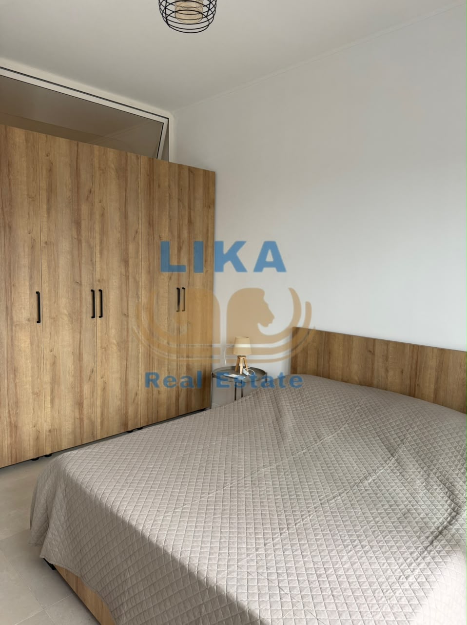 Shitet Apartament 2+1 në Mal të Robit – Me Pamje nga Deti