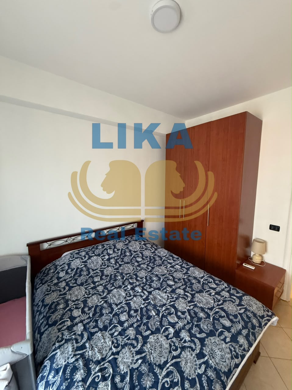Apartament 2+1 për shitje në Shkëmbin e Kavajës – Vetëm 50 metra nga deti