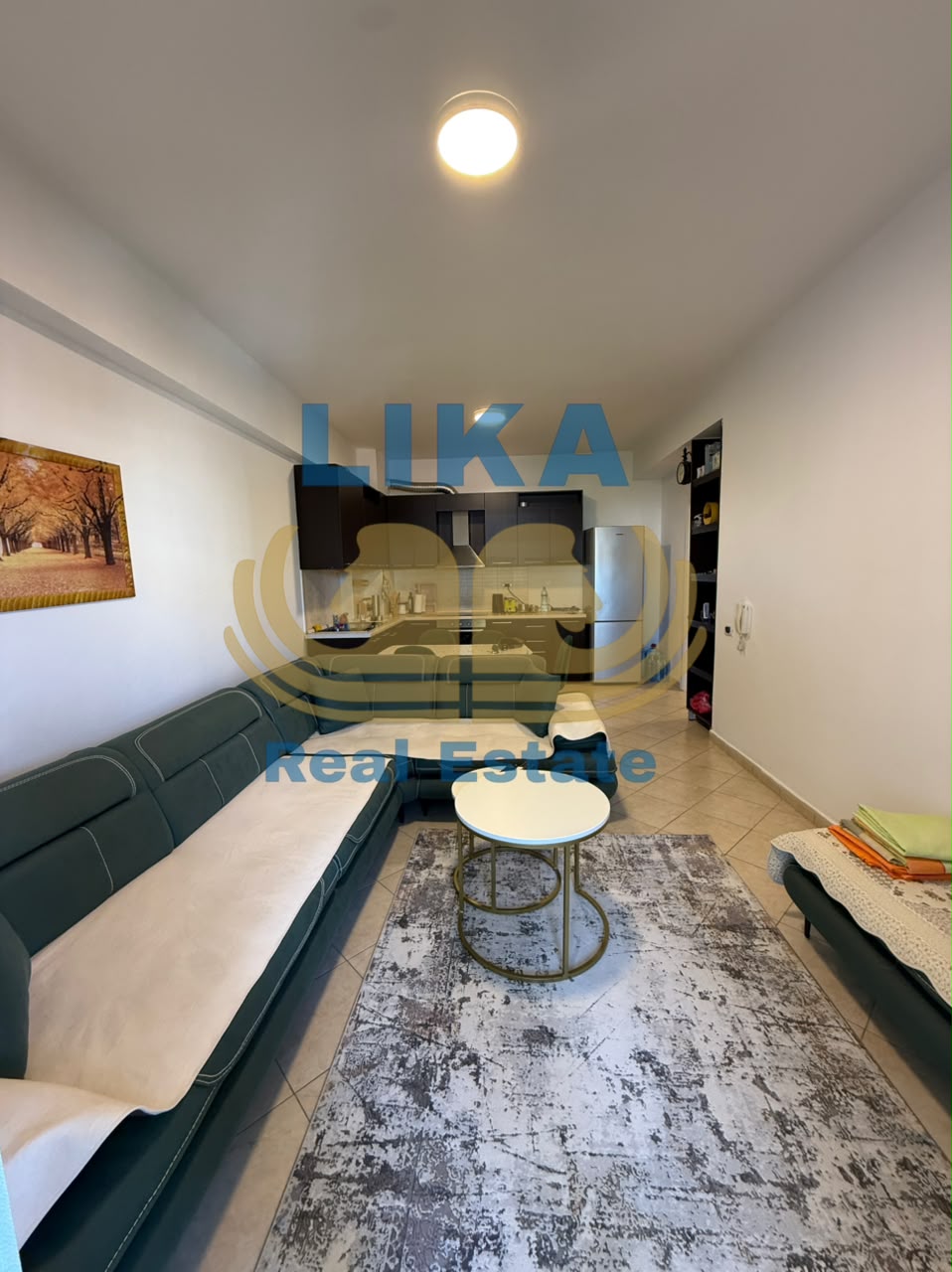 Apartament 2+1 për shitje në Shkëmbin e Kavajës – Vetëm 50 metra nga deti