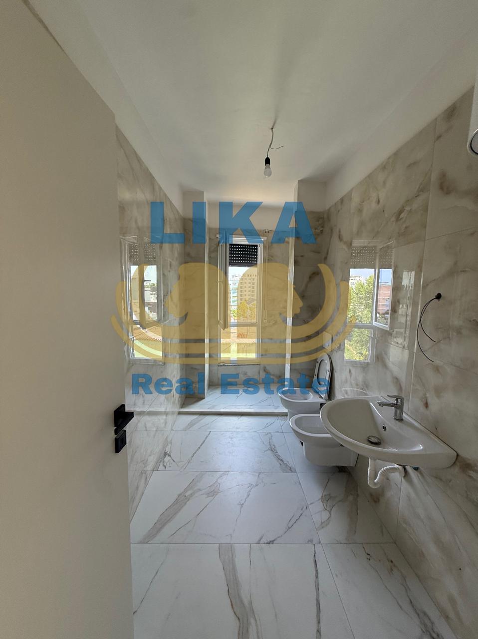 Apartament 1+1 për shitje në Golem – Zona e Vienës, vetëm 200 metra nga deti
