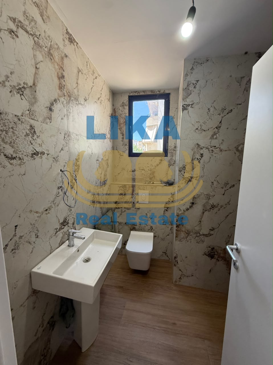Apartament 1+1 në shitje në Golem – Zona Miami, vetëm 300 metra nga deti