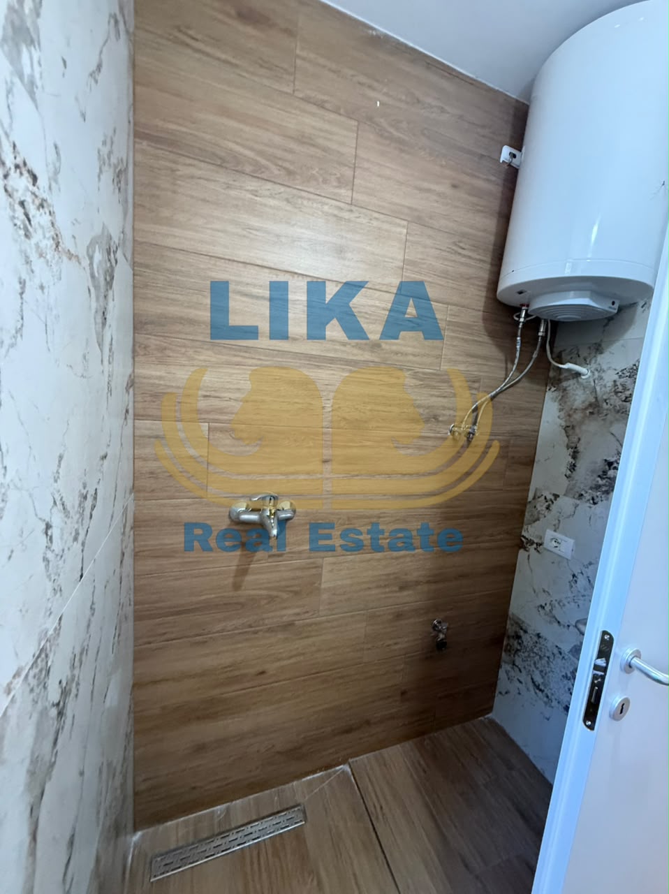 Apartament 1+1 në shitje në Golem – Zona Miami, vetëm 300 metra nga deti