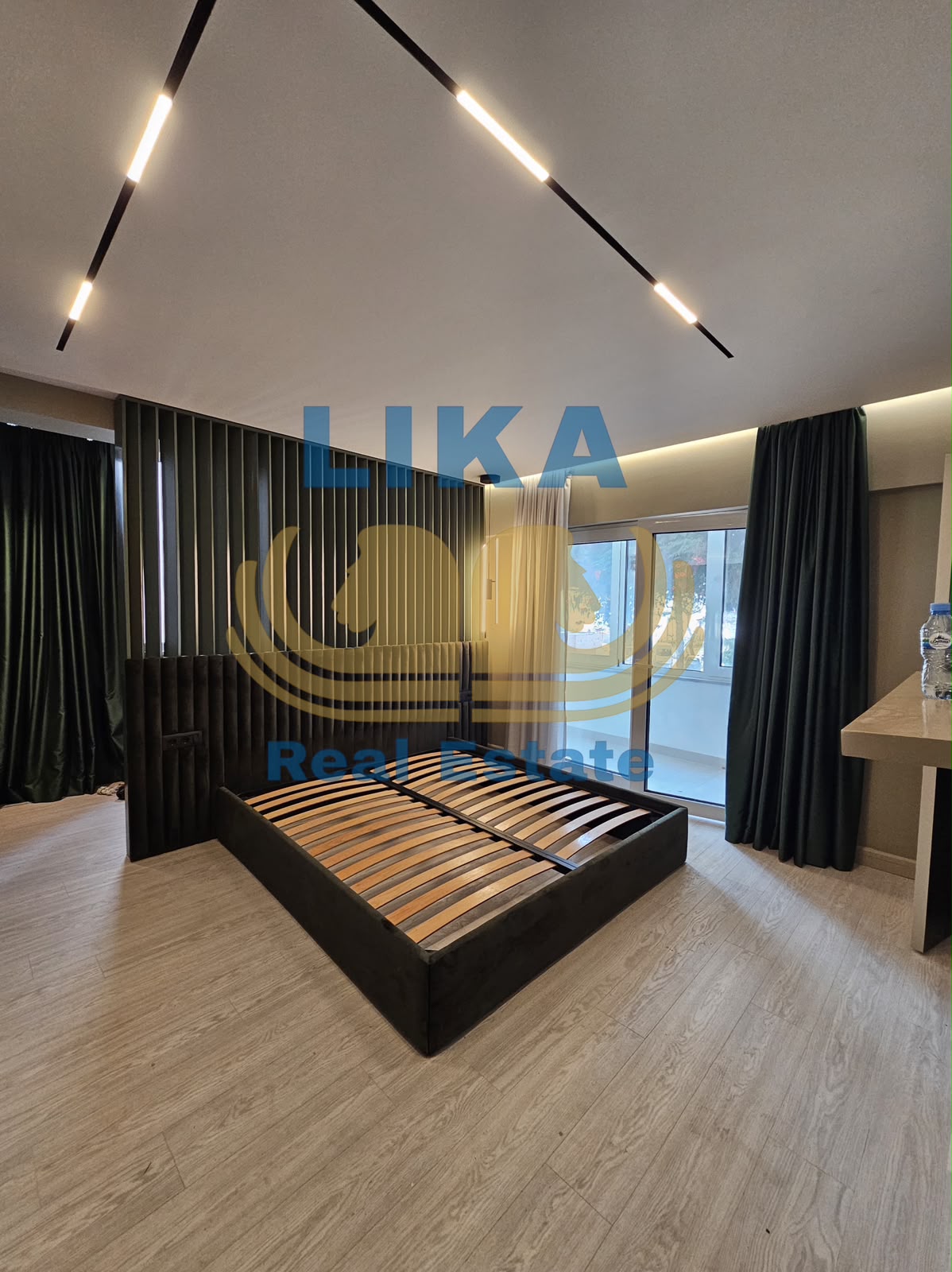 Apartament 2+1+2 në shitje në Mali i Robit – Vijë e parë me detin