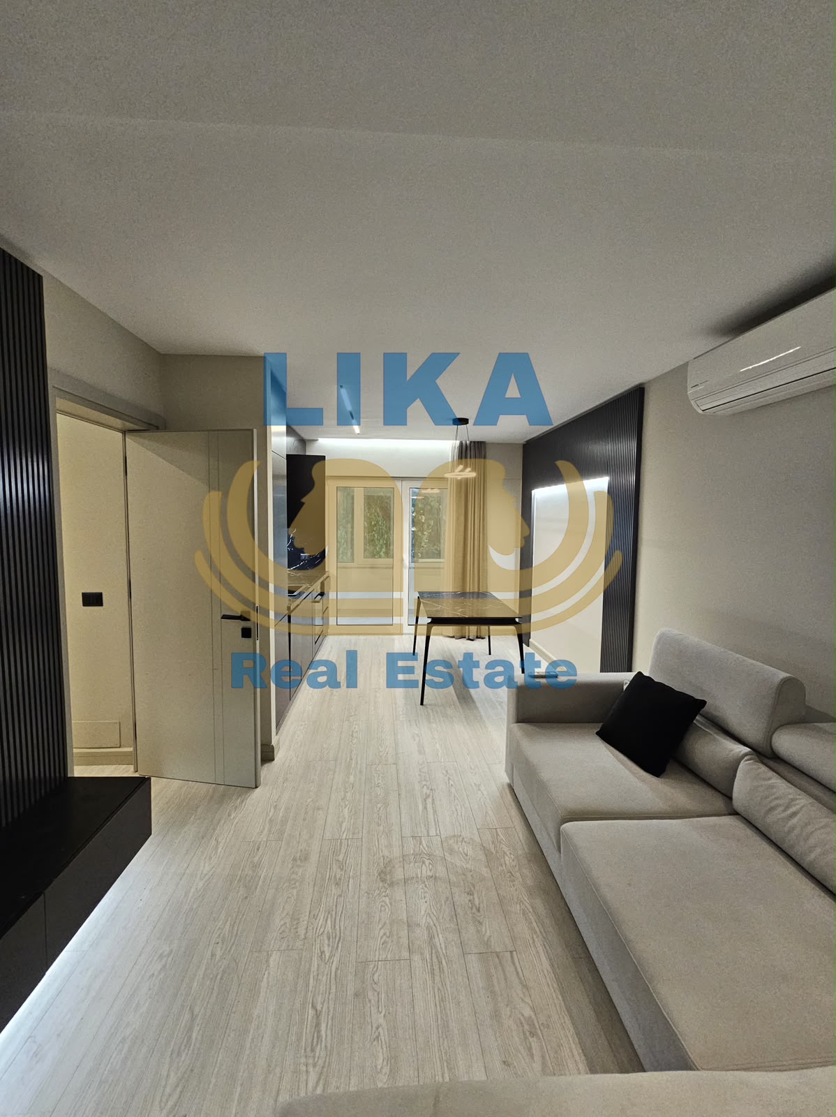 Apartament 2+1+2 në shitje në Mali i Robit – Vijë e parë me detin