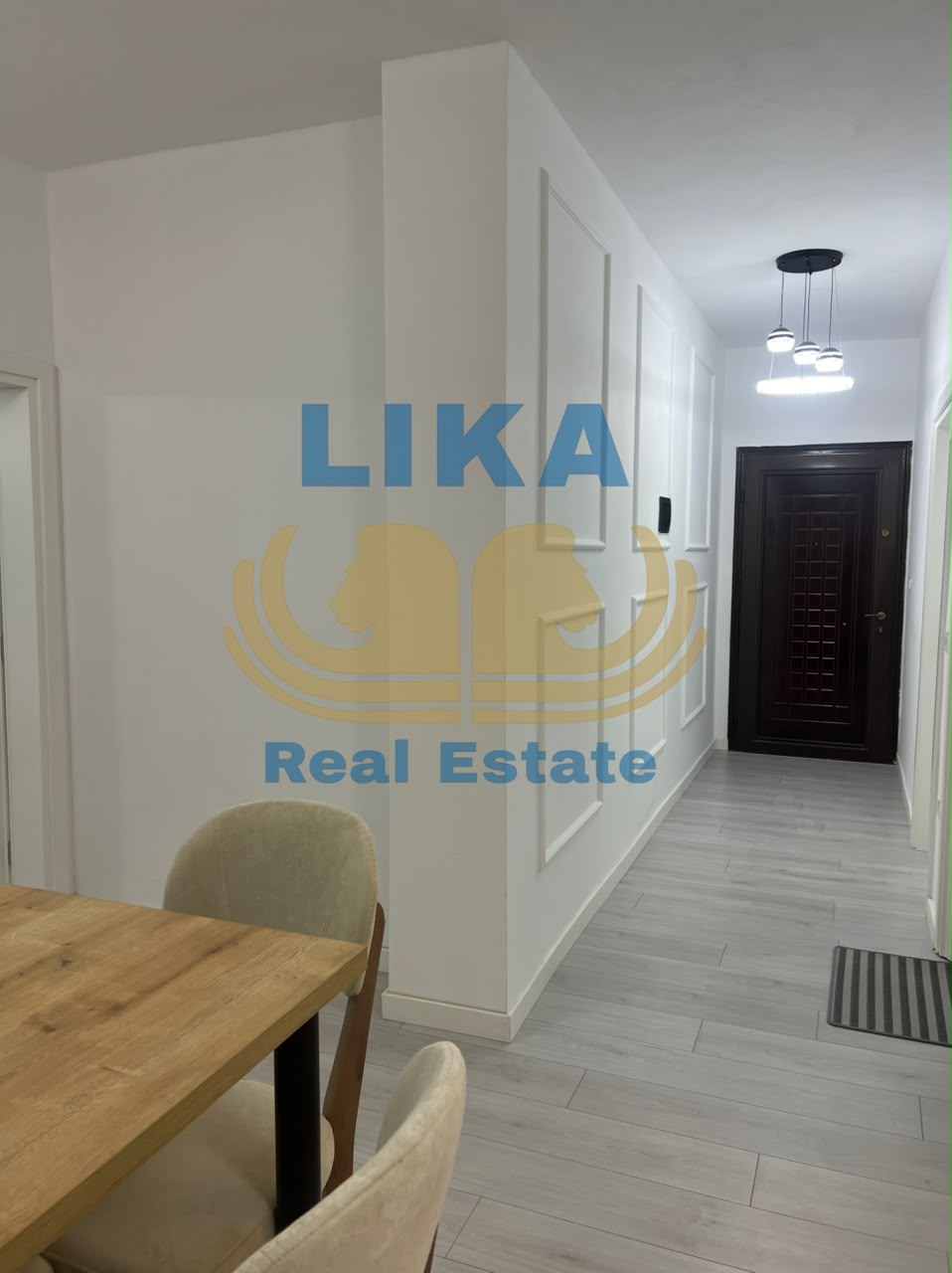 Apartament 2+1 në shitje në Mali i Robit, Golem – I sapoinvestuar me certifikatë pronësie
