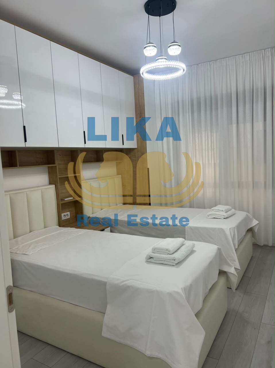 Apartament 2+1 në shitje në Mali i Robit, Golem – I sapoinvestuar me certifikatë pronësie