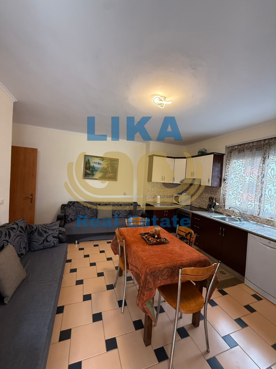 Apartament 1+1 në shitje në Golem pranë Hotel Flower – 68 m² – 70,000€