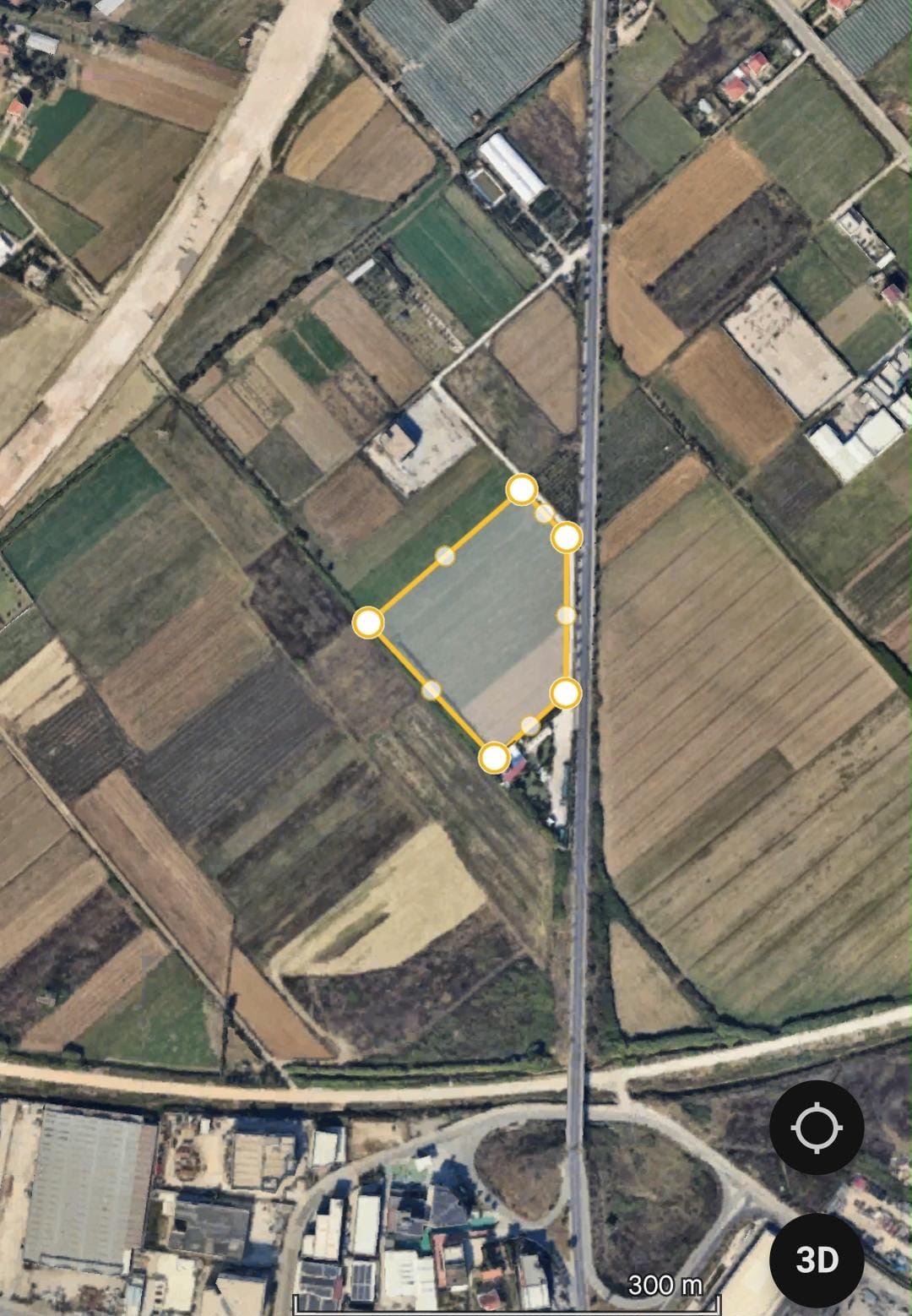 Tokë industriale në shitje në autostradën Kavajë – Rrogozhinë