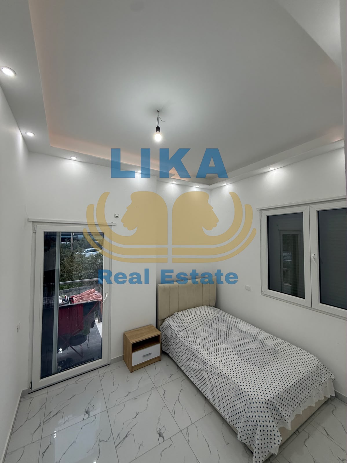 APARTAMENT NË SHITJE | VETËM 100 M NGA DETI