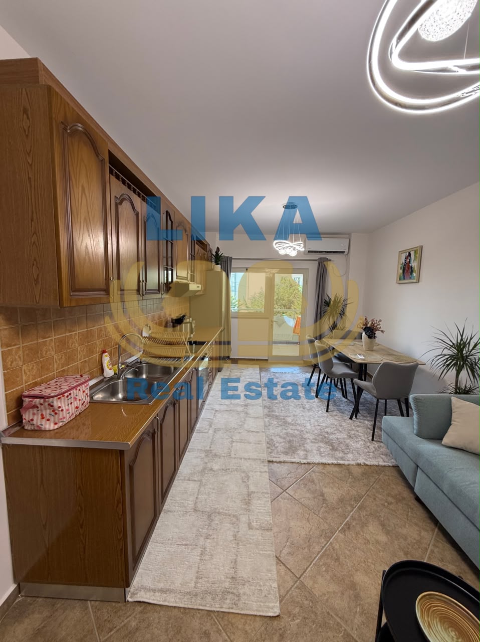 APARTAMENT 1+1 NË SHITJE – VETËM 50 METRA NGA DETI