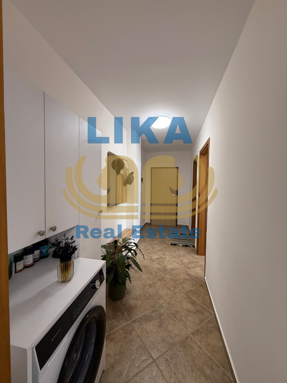 APARTAMENT 1+1 NË SHITJE – VETËM 50 METRA NGA DETI