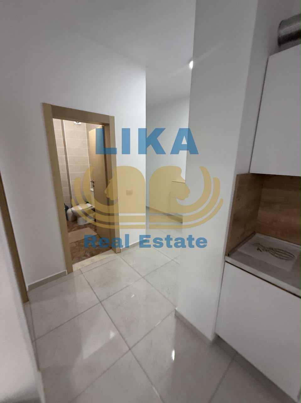 APARTAMENT 2+1 NË SHITJE – QERRET