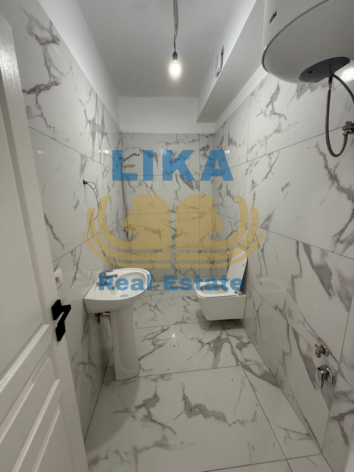 2 APARTAMENTE 1+1 NË SHITJE – MALI I ROBIT