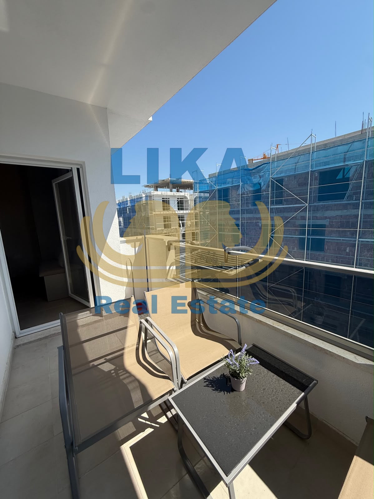 APARTAMENT NË SHITJE – 96,000€