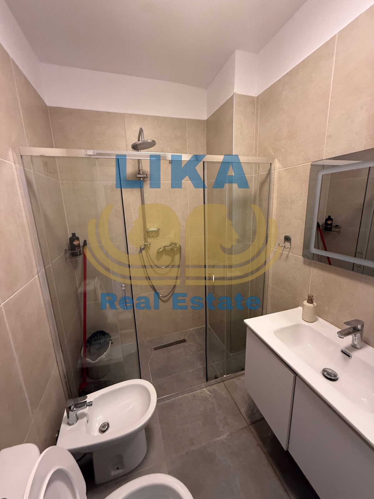 APARTAMENT NË SHITJE – 96,000€