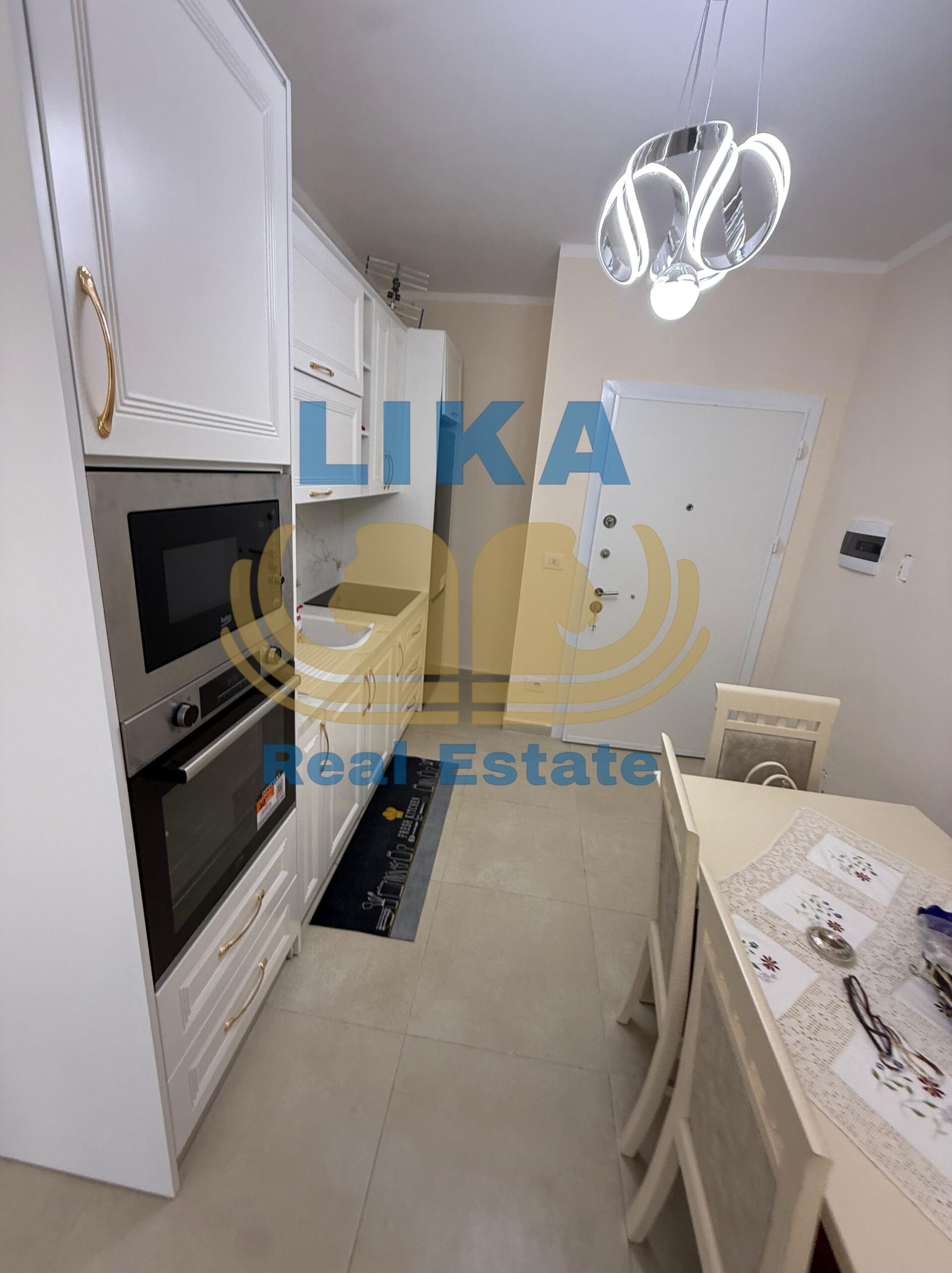 APARTAMENT 1+1 NË SHITJE – VETËM 180 METRA NGA DETI