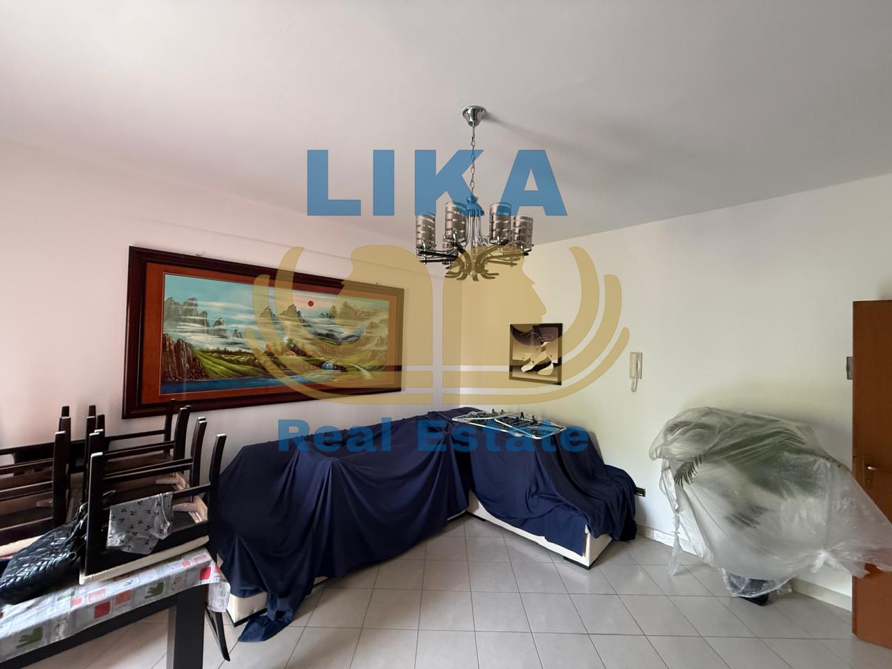 Apartament 2+1+2 në Shitje në Mali i Robit, Golem – Vetëm 300 Metra nga Deti