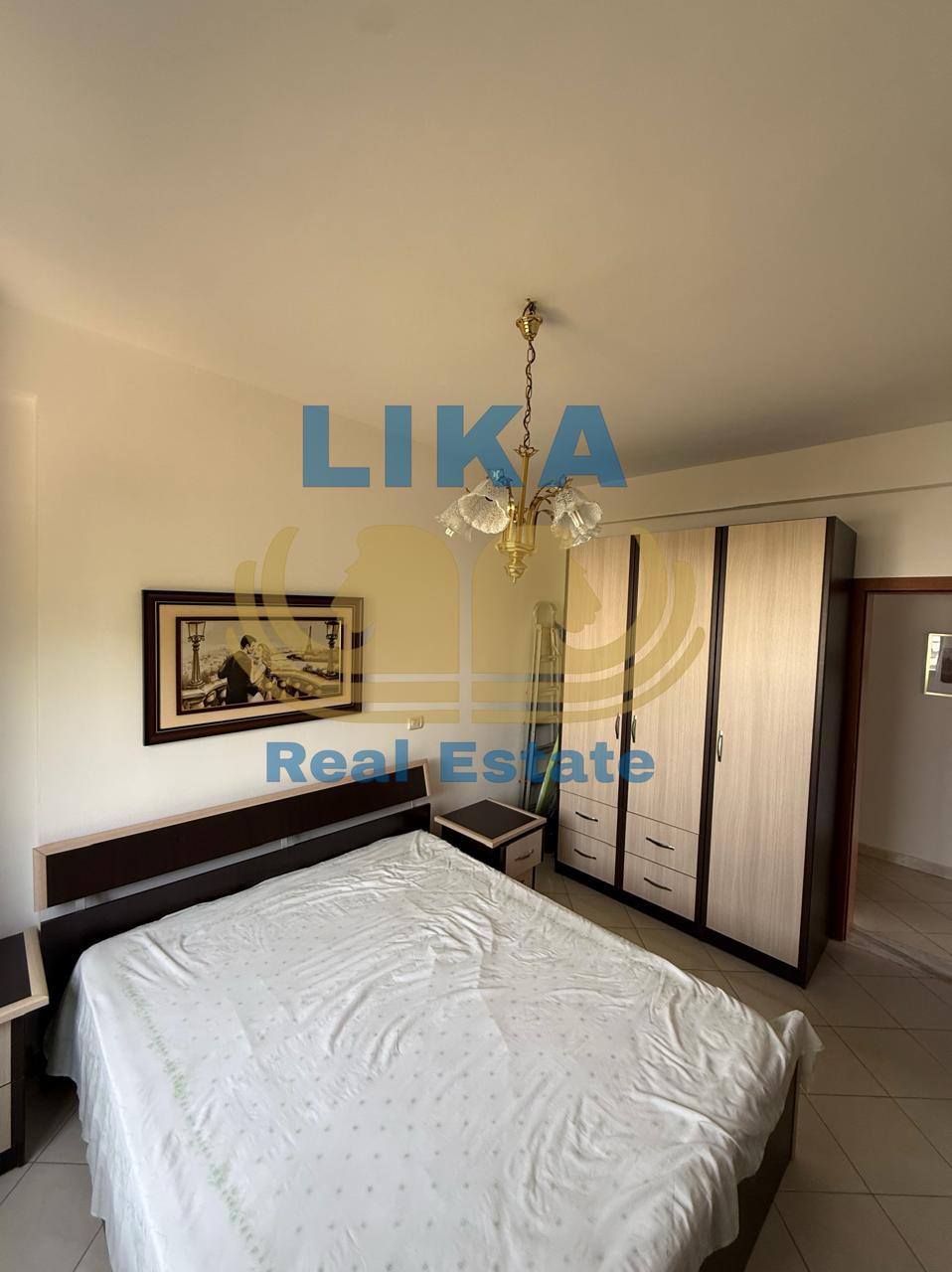 Apartament 2+1+2 në Shitje në Mali i Robit, Golem – Vetëm 300 Metra nga Deti