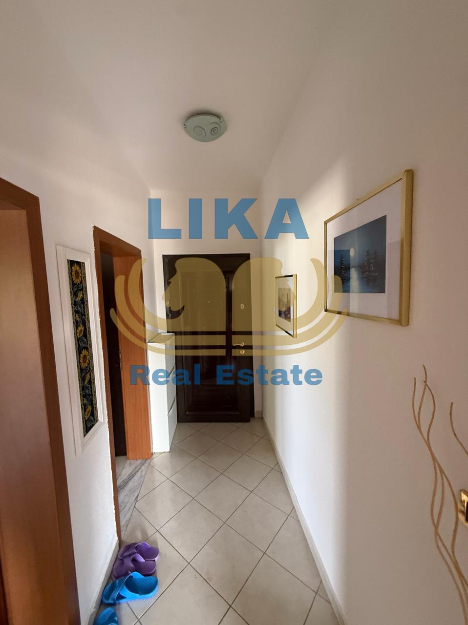 Apartament 2+1+2 në Shitje në Mali i Robit, Golem – Vetëm 300 Metra nga Deti