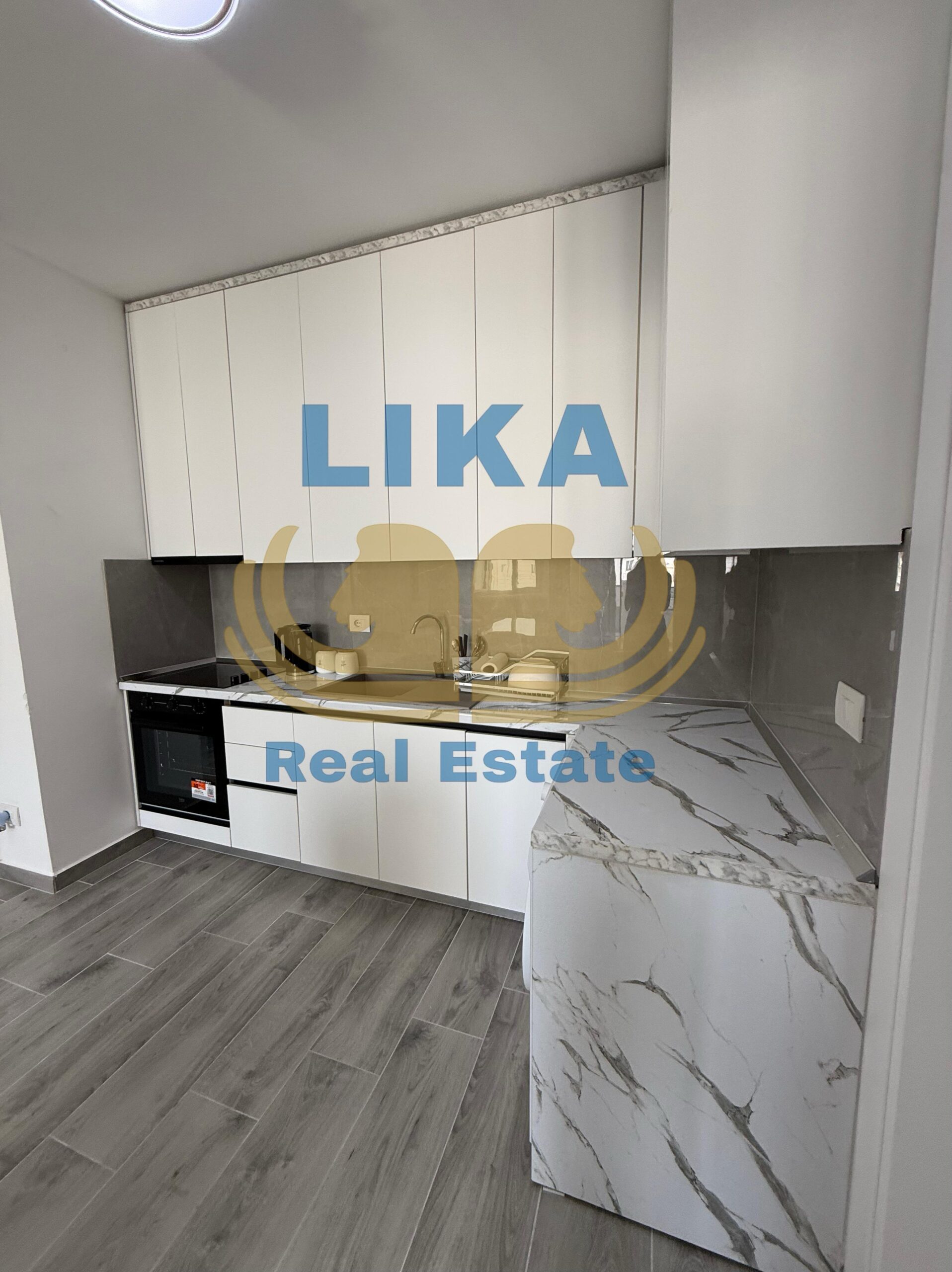 Apartament 1+1 me Qira në Mali i Robit, Golem – Vetëm 300 Metra nga Deti┃LIKA REAL ESTATE