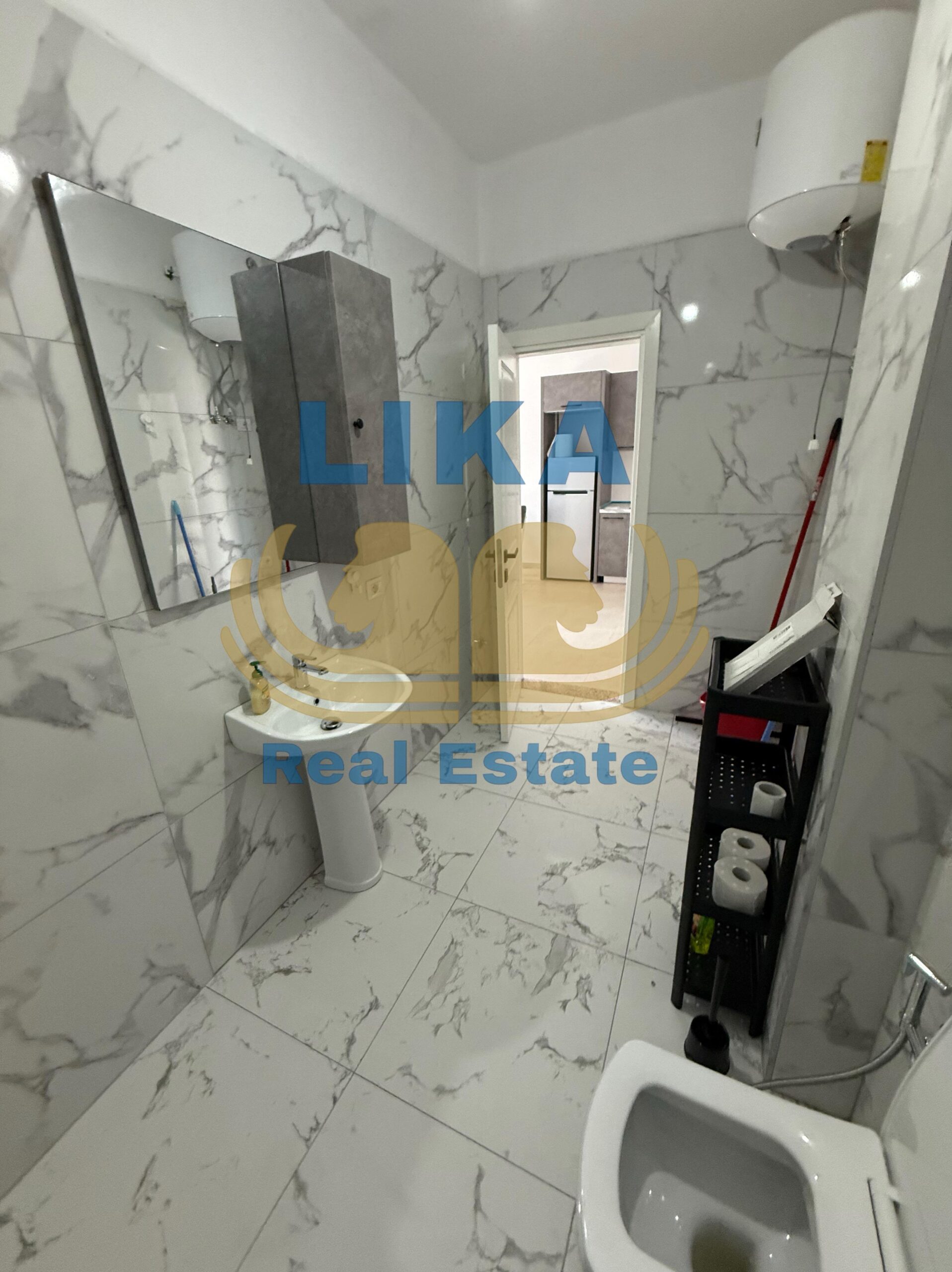 Apartament 1+1 me Qira në Mali i Robit, Golem – Vetëm 300 Metra nga Deti┃LIKA REAL ESTATE