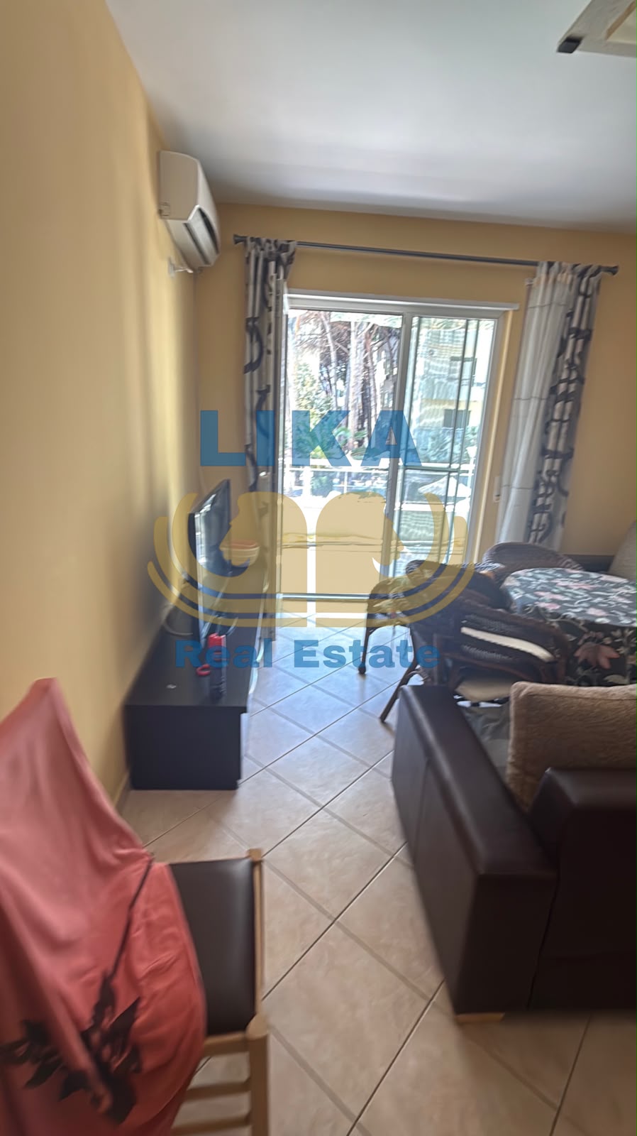 APARTAMENT 1+1 NË SHITJE – MALI I ROBIT, GOLEM