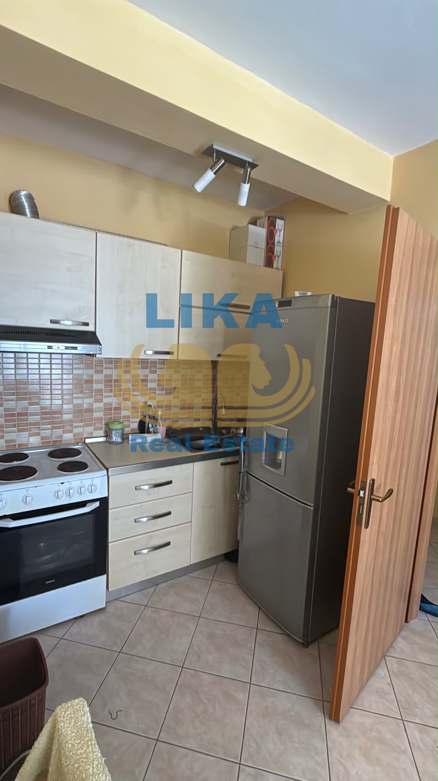 APARTAMENT 1+1 NË SHITJE – MALI I ROBIT, GOLEM