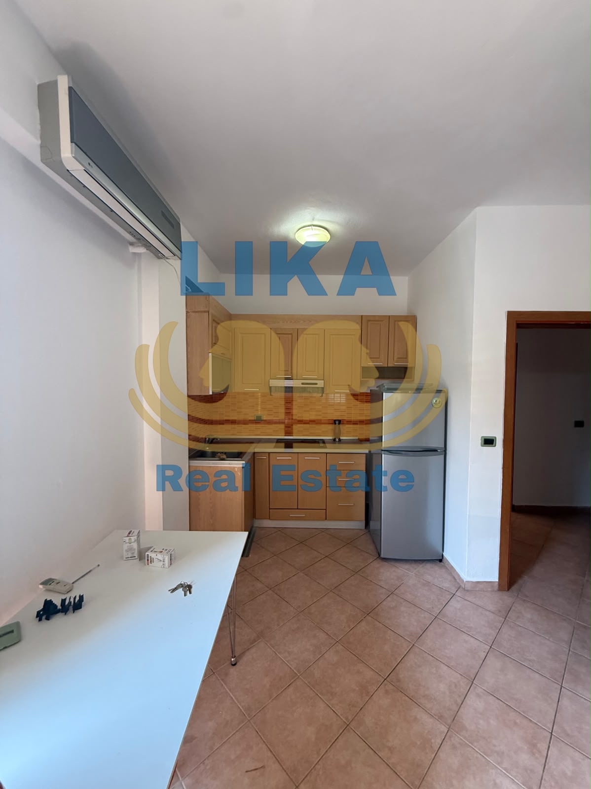 SHITEN 3 APARTAMENTE – VIJE E PARE BREGDETARE!