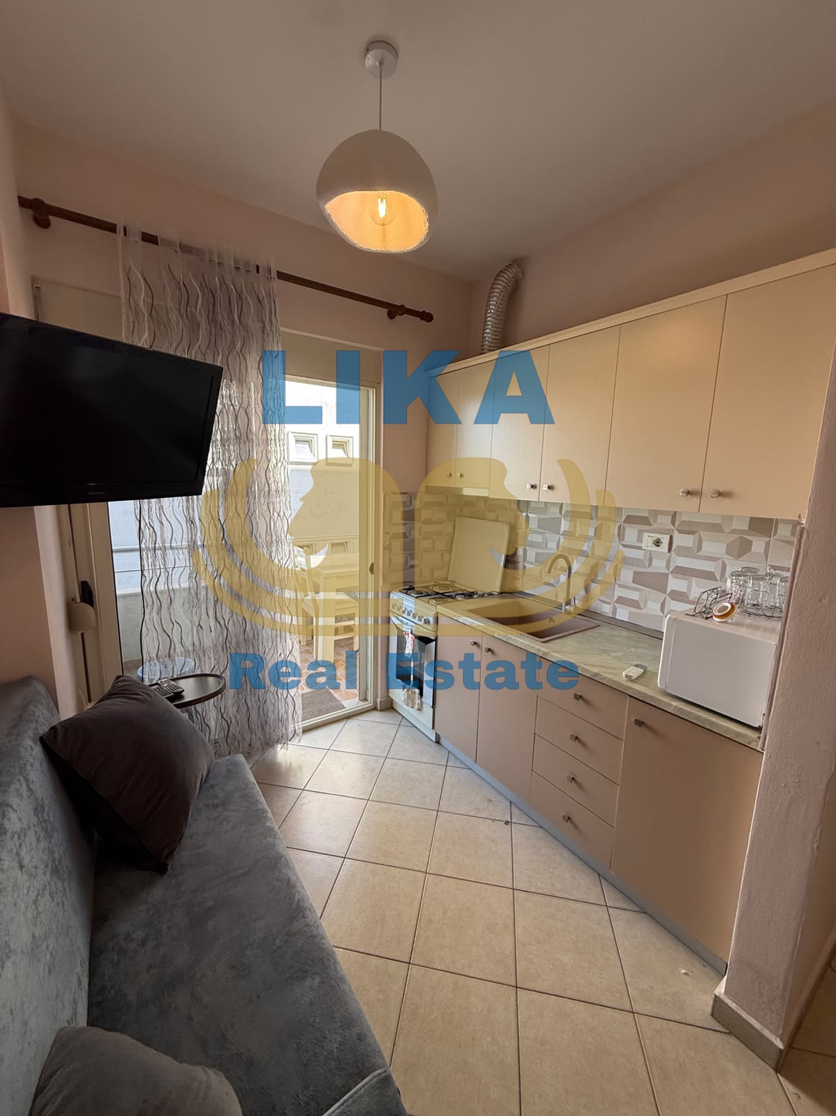 APARTAMENT 1+1 NË SHITJE – SHKËMBI I KAVAJËS