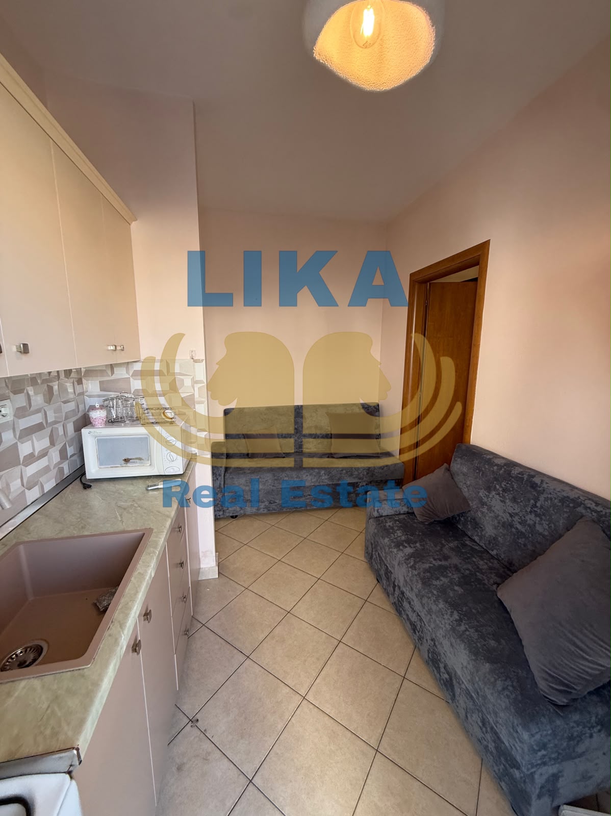 APARTAMENT 1+1 NË SHITJE – SHKËMBI I KAVAJËS