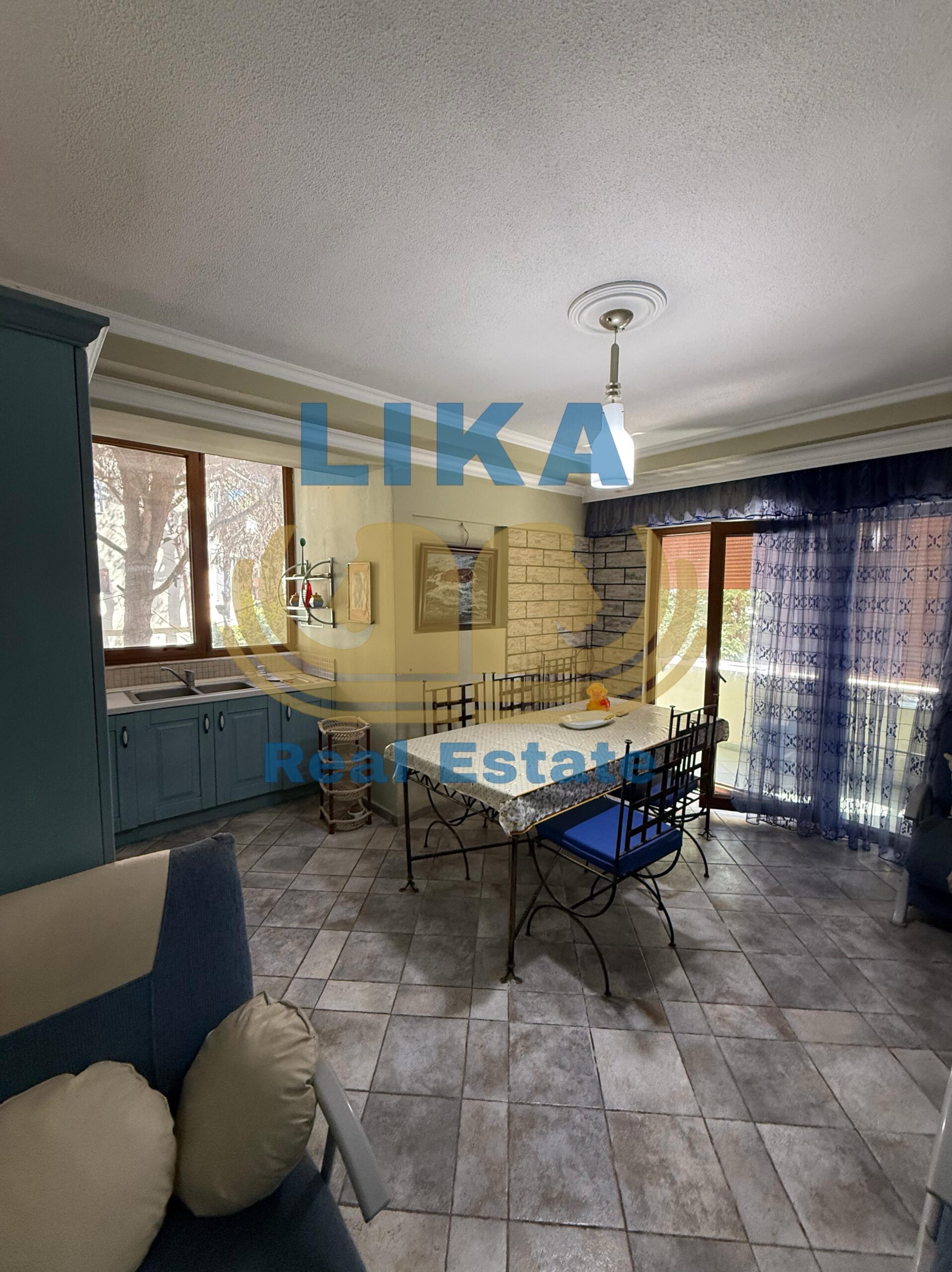 APARTAMENT 2+1 NË SHITJE – MALI I ROBIT, GOLEM